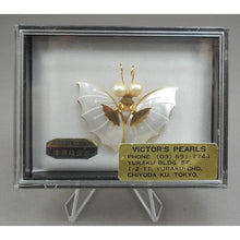 Load image into Gallery viewer, Perfect Vintage MOP Butterfly Brooch Lapel Pin - Genuine Pearls, Mother of Pearl, Gold Tone - Victor's, Tokyo - New in Presentation Box