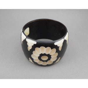 Vintage Carved Bakelite Bracelet - Black and White Daisy Flower Design - Large and Heavy Bangle  - Simichrome Tested - Circa 1930 / 1940
