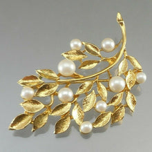 Load image into Gallery viewer, Excellent Vintage Signed Napier Leaf Brooch Pin - Tree Branch of Leaves and Berries - Gold Tone, Faux Pearls
