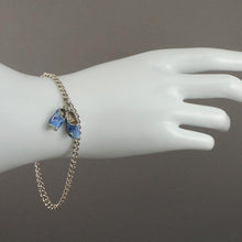 Load image into Gallery viewer, Excellent Vintage Dutch Delft Style Shoe Charms - 835 Silver on Sterling Chain Bracelet - Blue and White - Holland Souvenir