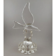 Load image into Gallery viewer, Vintage circa 1940 Cambridge Art Glass Seagull Bird Flower Frog Flying Bird Centerpiece