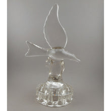 Load image into Gallery viewer, Vintage circa 1940 Cambridge Art Glass Seagull Bird Flower Frog Flying Bird Centerpiece