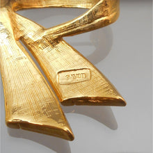 Load image into Gallery viewer, Pristine Vintage Avon Gold Tone Rhinestone Brooch Pin Ribbon Bow Signed Designer Estate Costume Jewelry