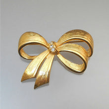 Load image into Gallery viewer, Pristine Vintage Avon Gold Tone Rhinestone Brooch Pin Ribbon Bow Signed Designer Estate Costume Jewelry