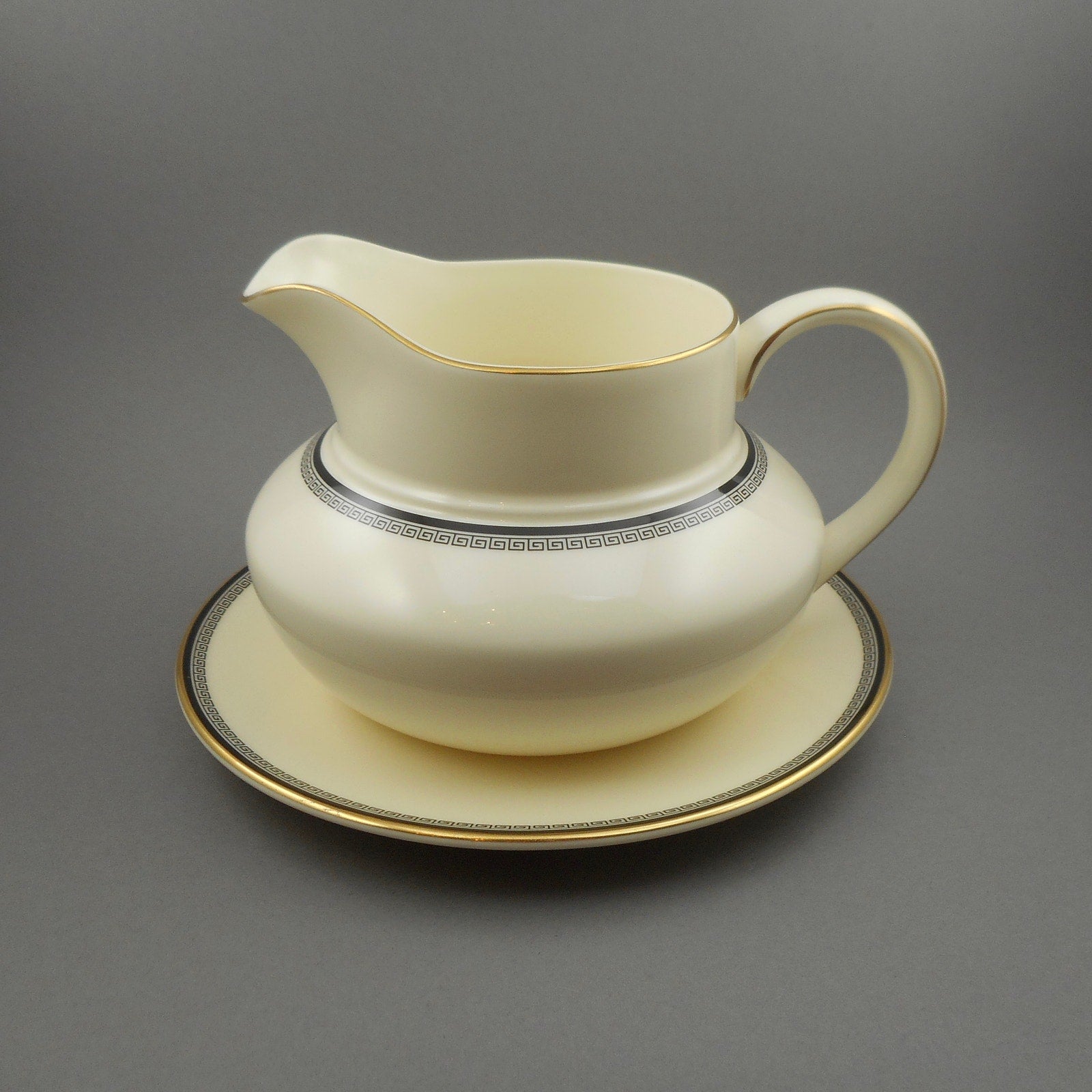 Lori Bilodeau Antiques & Collectibles, Fine Art and Vintage Jewelry