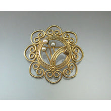 Load image into Gallery viewer, Vintage 1950s Mid Century Modern Brooch Pin - Genuine Pearl, 12K Gold Filled Filigree - Flowers, Leaf, Wreath and Hearts