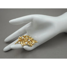 Load image into Gallery viewer, Excellent Vintage Signed Napier Leaf Brooch Pin - Tree Branch of Leaves and Berries - Gold Tone, Faux Pearls