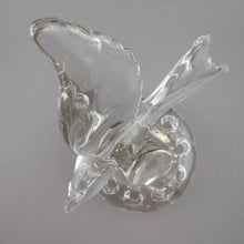 Load image into Gallery viewer, Vintage circa 1940 Cambridge Art Glass Seagull Bird Flower Frog Flying Bird Centerpiece