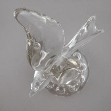 Load image into Gallery viewer, Vintage circa 1940 Cambridge Art Glass Seagull Bird Flower Frog Flying Bird Centerpiece