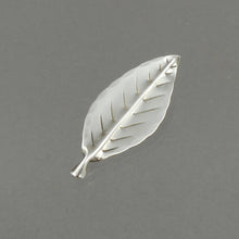 Load image into Gallery viewer, Vintage Handmade circa 1950 Stuart Nye Sterling Silver Brooch - Retro / Mid Century Modern Era Leaf Design Pin - Signed Fine Estate Jewelry