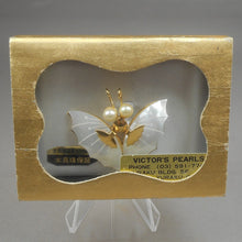 Load image into Gallery viewer, Perfect Vintage MOP Butterfly Brooch Lapel Pin - Genuine Pearls, Mother of Pearl, Gold Tone - Victor's, Tokyo - New in Presentation Box