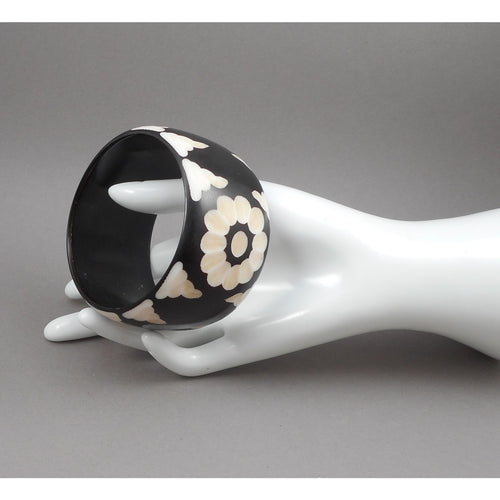 Vintage Carved Bakelite Bracelet - Black and White Daisy Flower Design - Large and Heavy Bangle  - Simichrome Tested - Circa 1930 / 1940