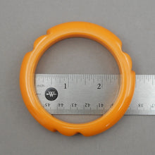 Load image into Gallery viewer, Vintage Authentic Carved Bakelite Bangle Bracelet - Butterscotch Yellow Gold Opaque Plastic - Simichrome Tested