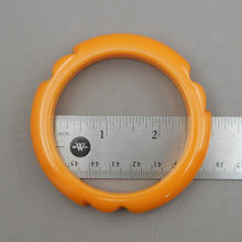 Load image into Gallery viewer, Vintage Authentic Carved Bakelite Bangle Bracelet - Butterscotch Yellow Gold Opaque Plastic - Simichrome Tested