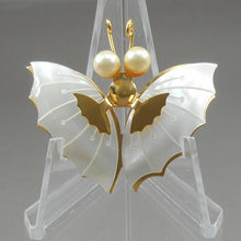 Load image into Gallery viewer, Perfect Vintage MOP Butterfly Brooch Lapel Pin - Genuine Pearls, Mother of Pearl, Gold Tone - Victor's, Tokyo - New in Presentation Box