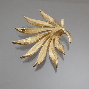 Excellent Large Vintage Crown Trifari Leaf Brooch - Brushed Gold Tone - Signed Designer Pin - Estate Collection Jewelry