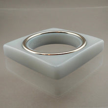Load image into Gallery viewer, Vintage 1980s Signed PONO by Joan Goodman Designer Square Bangle Bracelet - Blue Gray Lucite Acrylic Resin, Silver Tone Band