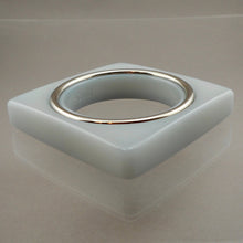Load image into Gallery viewer, Vintage 1980s Signed PONO by Joan Goodman Designer Square Bangle Bracelet - Blue Gray Lucite Acrylic Resin, Silver Tone Band