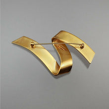 Load image into Gallery viewer, Pristine Vintage Monet Brooch Lapel Pin - Large 3&quot; Gold Tone Zig Zag Ribbon Design - Circa 1970 / 80 - Signed Designer Jewelry