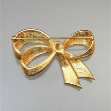 Load image into Gallery viewer, Pristine Vintage Avon Gold Tone Rhinestone Brooch Pin Ribbon Bow Signed Designer Estate Costume Jewelry