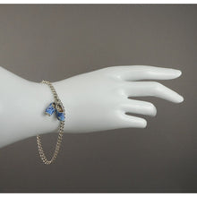 Load image into Gallery viewer, Excellent Vintage Dutch Delft Style Shoe Charms - 835 Silver on Sterling Chain Bracelet - Blue and White - Holland Souvenir