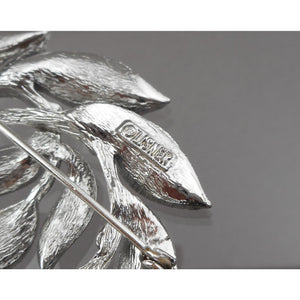 Vintage 1960s Lisner Wreath of Leaves Brooch - Matte Silver Tone - Signed Designer Pin - Estate Collection Jewelry