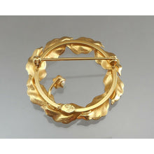 Load image into Gallery viewer, Vintage Wells 60s Brooch Genuine Pearl 12K Gold Filled Leaf Signed Wreath Pin