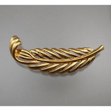 Load image into Gallery viewer, Vintage Napier Feather or Leaf Brooch - Gold Tone Signed Designer Pin, Estate Collection Jewelry - Excellent Condition