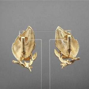 Vintage 1960s Sarah Coventry Clip On Leaf Earrings, Gold Tone, Signed Sarah Cov.