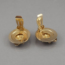 Load image into Gallery viewer, Vintage 1950s PAMAR Pamco Button Style Clip Earrings Gold Tone Flower Design