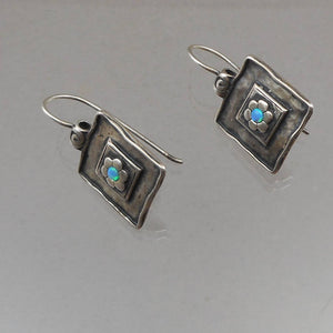 Vintage Didae Signed Artisan Crafted Earrings - Opal and Sterling Silver, Daisy Flower Design - Hand Made in Israel