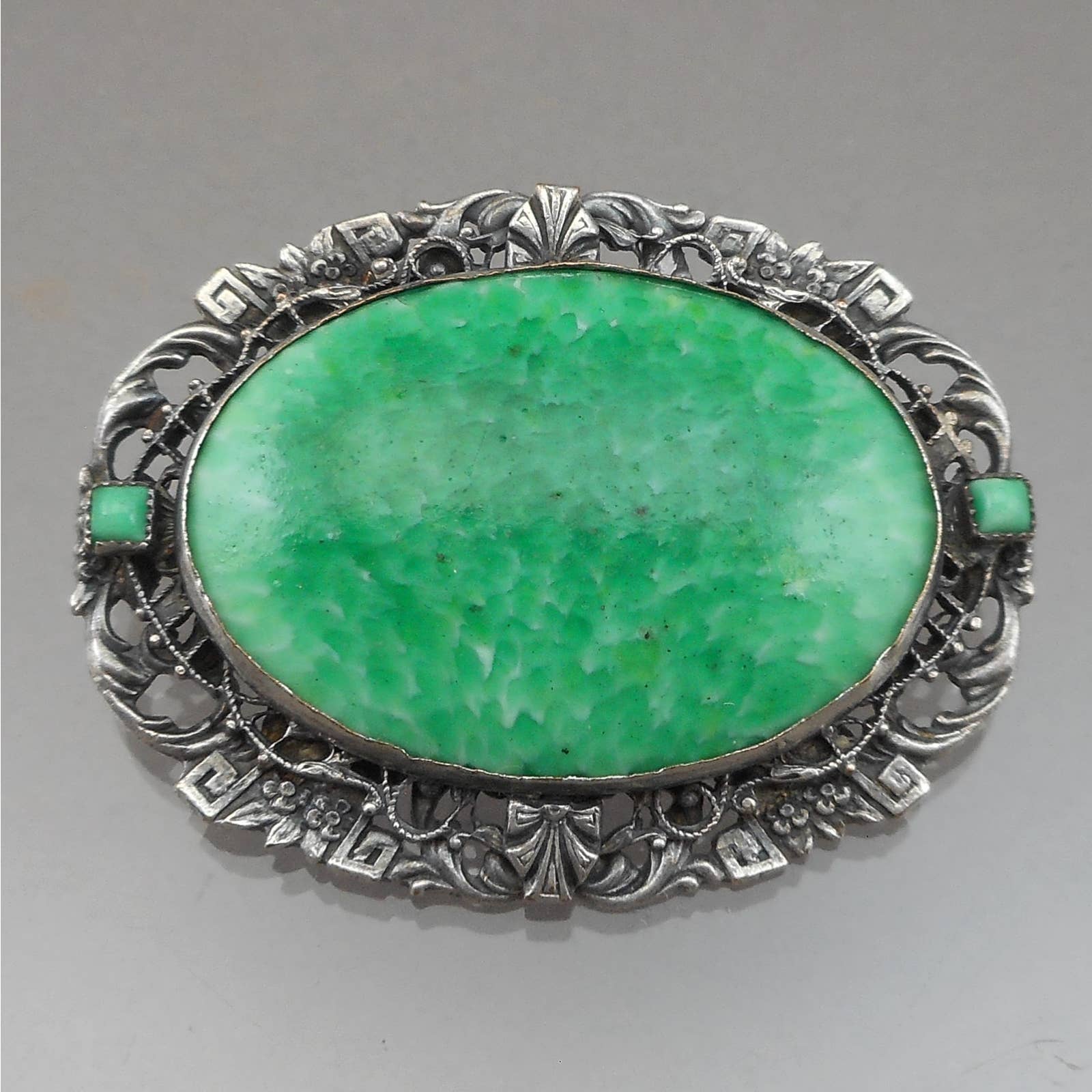 Vintage deals jade brooch