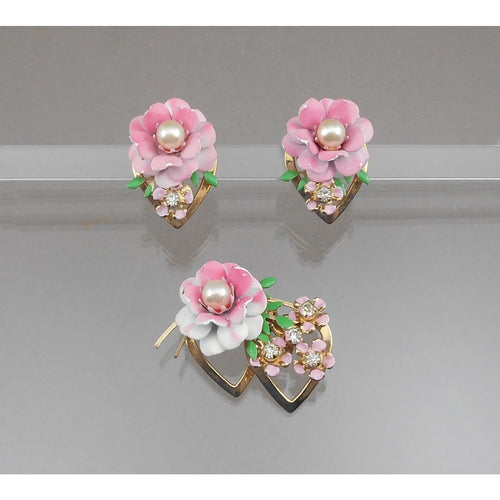 Vintage 1950s Jewelry Set - Flower and Heart Design Screw Back Earrings and Brooch Pin - Pink and White Enamel, Gold Tone, Faux Pearls - Mid Century Estate Collection