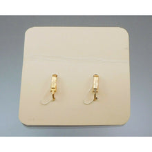 Load image into Gallery viewer, Vintage 1960s Sarah Coventry Clip On Earrings Gold Tone Flowers Demure SarahGlo