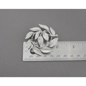 Vintage 1960s Lisner Wreath of Leaves Brooch - Matte Silver Tone - Signed Designer Pin - Estate Collection Jewelry