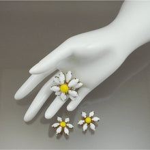Load image into Gallery viewer, Vintage 1950s / 1960s Glass Daisies Jewelry Set - Daisy Flower Design, Clip On Earrings and Brooch Pin - Yellow and White , Gold Tone - Mid Century Estate Costume Jewelry Collection