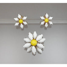 Load image into Gallery viewer, Vintage 1950s / 1960s Glass Daisies Jewelry Set - Daisy Flower Design, Clip On Earrings and Brooch Pin - Yellow and White , Gold Tone - Mid Century Estate Costume Jewelry Collection