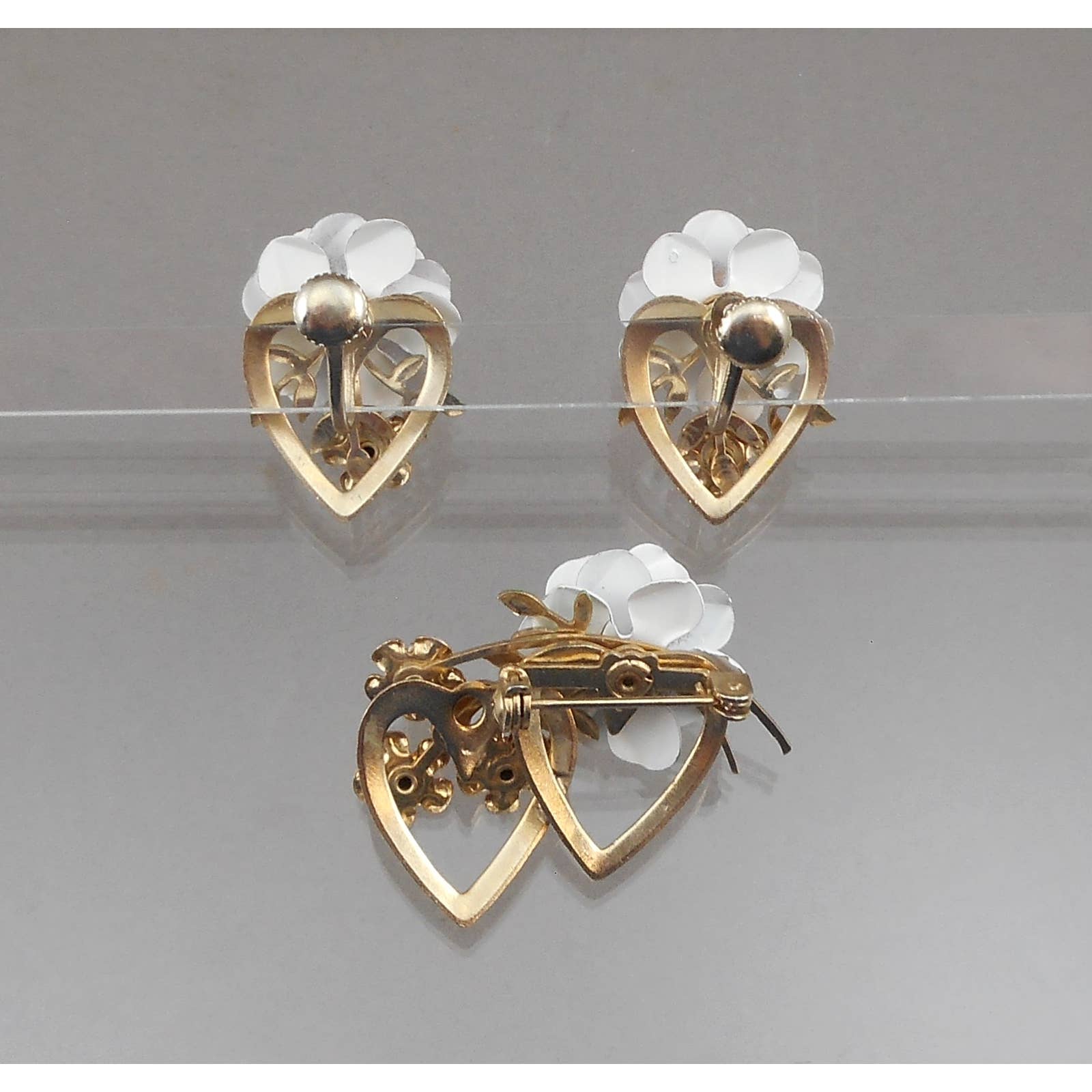 Vintage 1950s Jewelry Set - Flower and Heart Design Screw Back