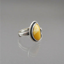 Load image into Gallery viewer, Vintage Artisan Egg Yolk Amber Ring 7 1/4 Sterling Silver Southwestern Handmade